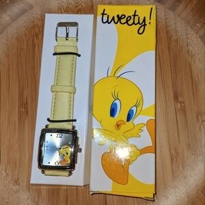 Yellow & Silver Tweety Bird Collectors Avon Watch 2007 NIB